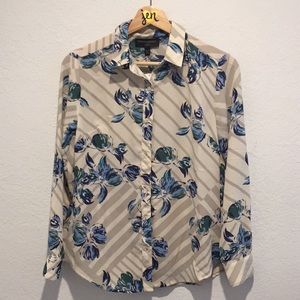 Flower blouse 💙 Petite